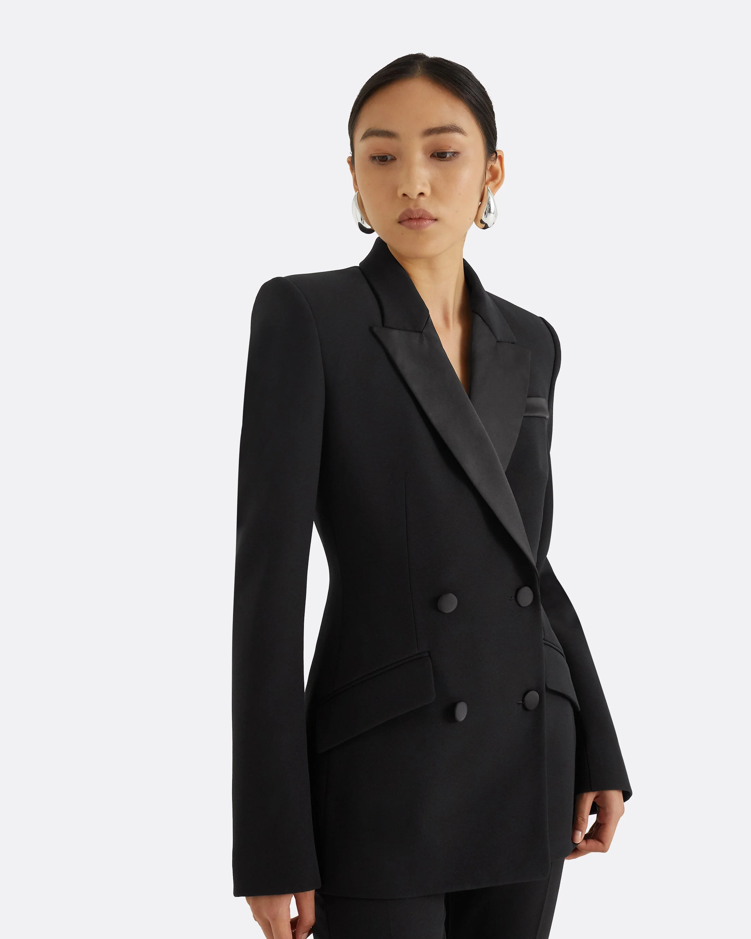Wynnie Black Jacket - Image 11